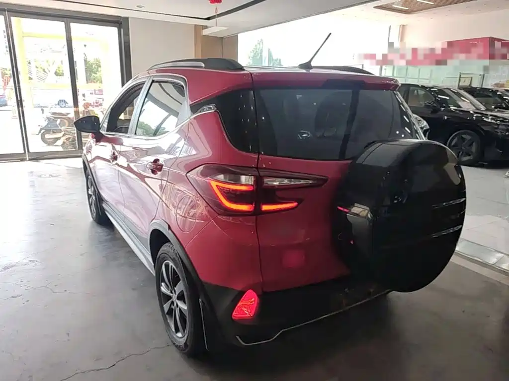 BYD Yuan EV — миниатюра 5