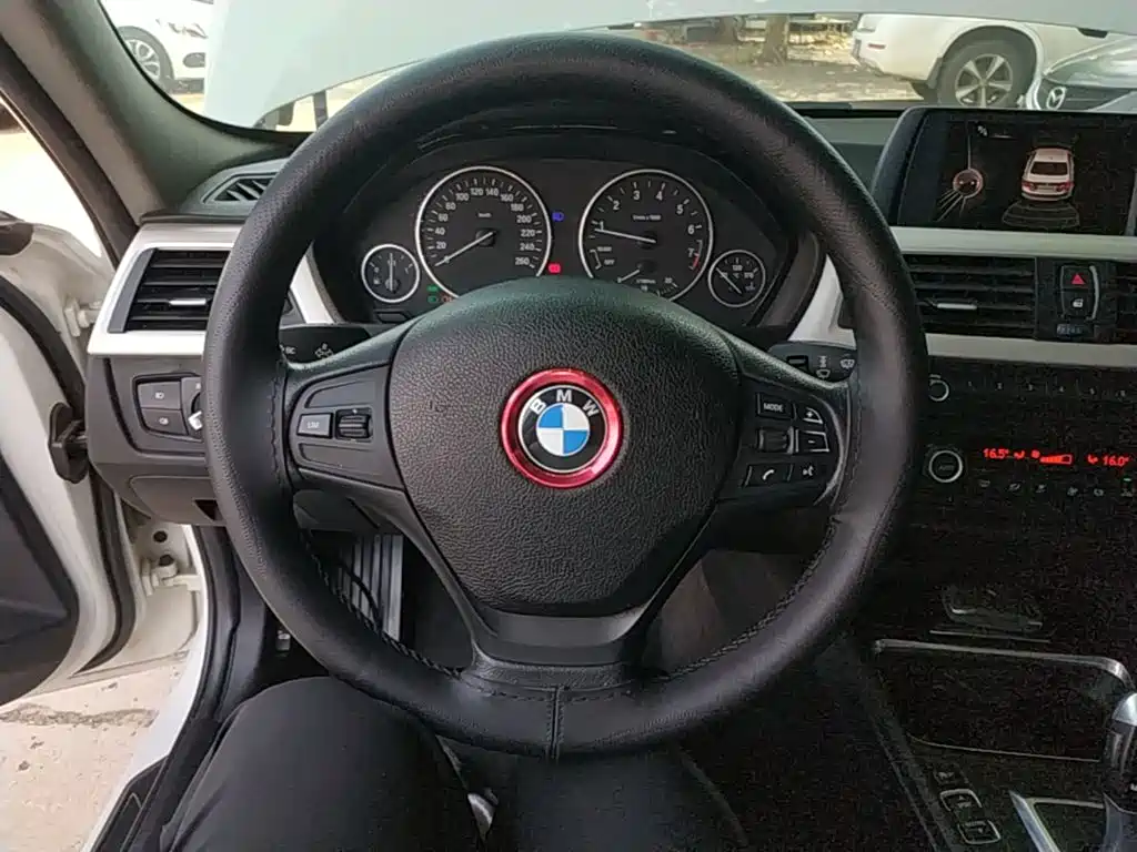 BMW 3 Series — миниатюра 11