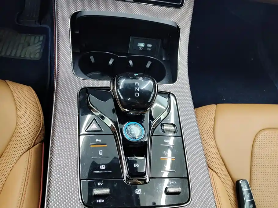 BYD Han — миниатюра 16