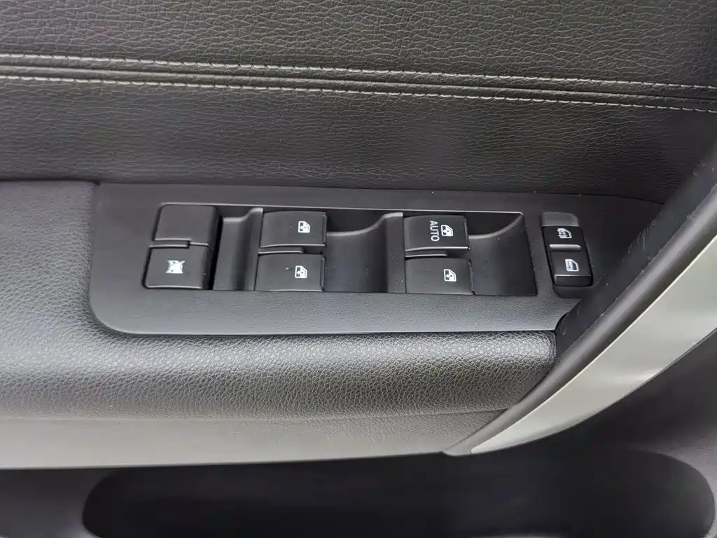Chevrolet Captiva — миниатюра 9