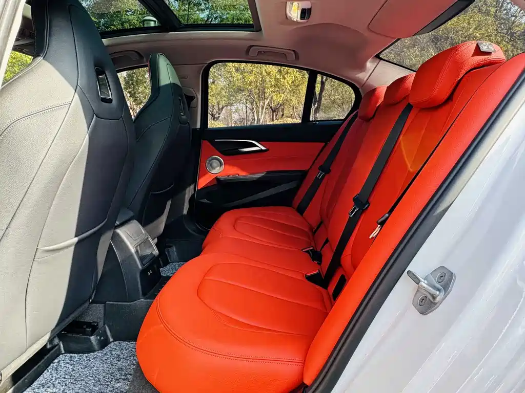 BMW 1 Series — миниатюра 10