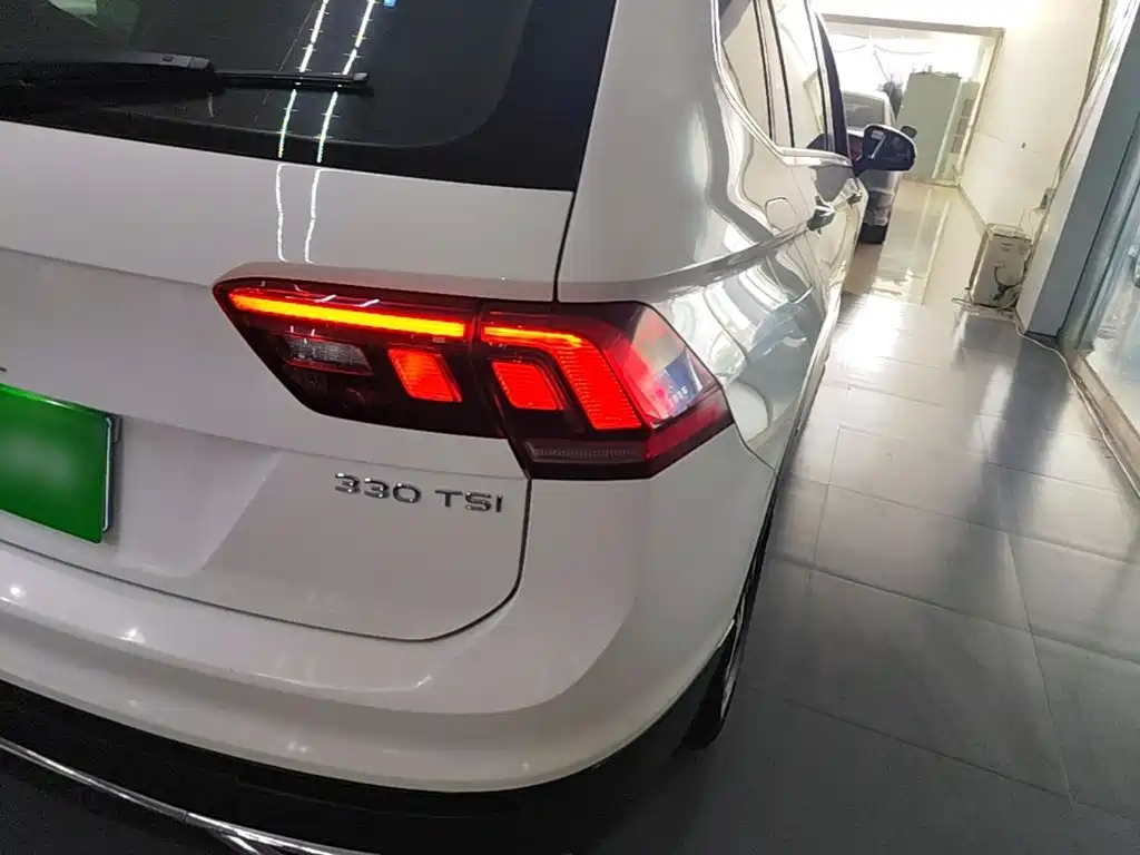 Volkswagen Tiguan L — миниатюра 8