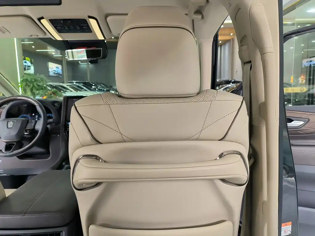 Toyota Vellfire — миниатюра 20
