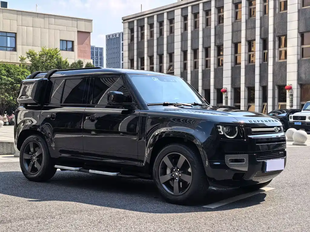 LAND ROVER DEFENDER
