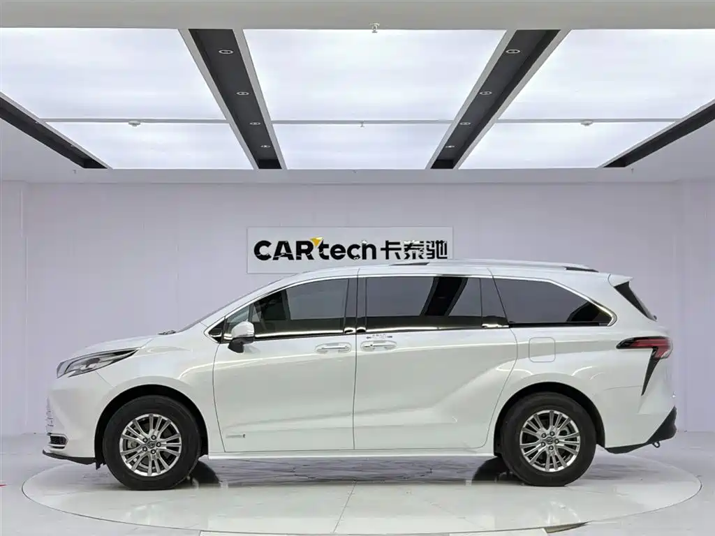 Toyota Sienna 2023 2.5L Comfort