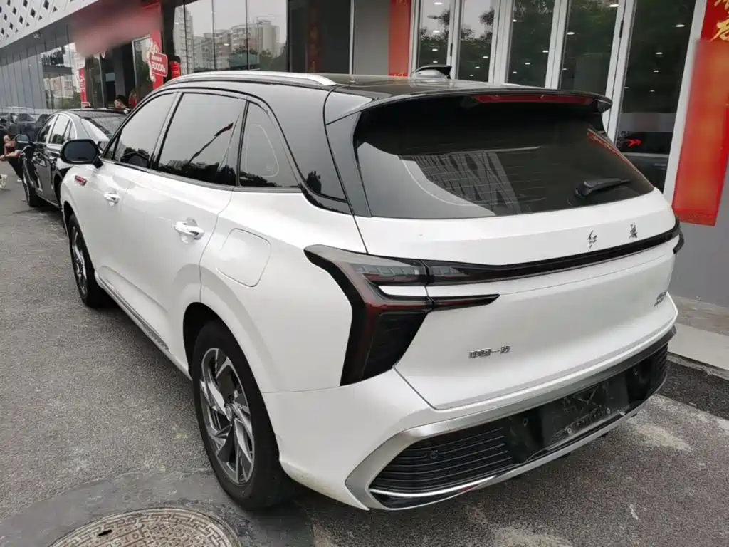 Hongqi Hongqi HS3 PHEV — миниатюра 5