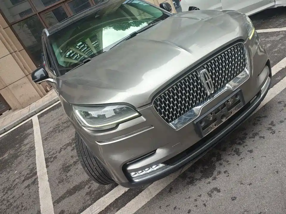 Lincoln Aviator — миниатюра 3