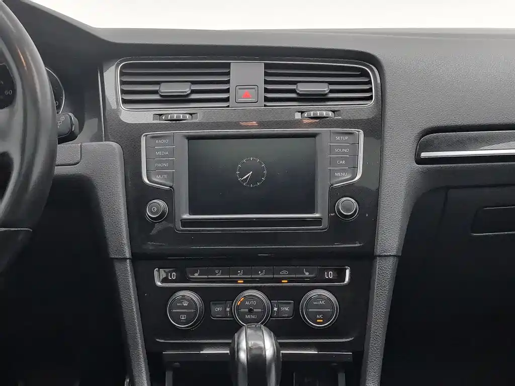 Volkswagen Golf GTI — миниатюра 12