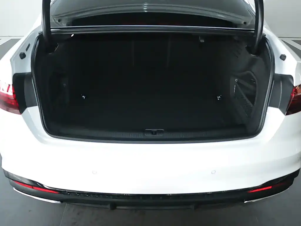Audi A4L — миниатюра 6