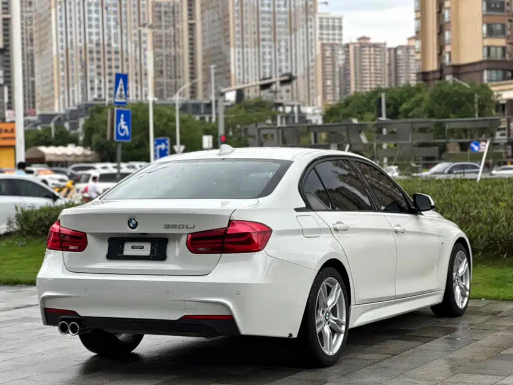 BMW 3 Series — миниатюра 7