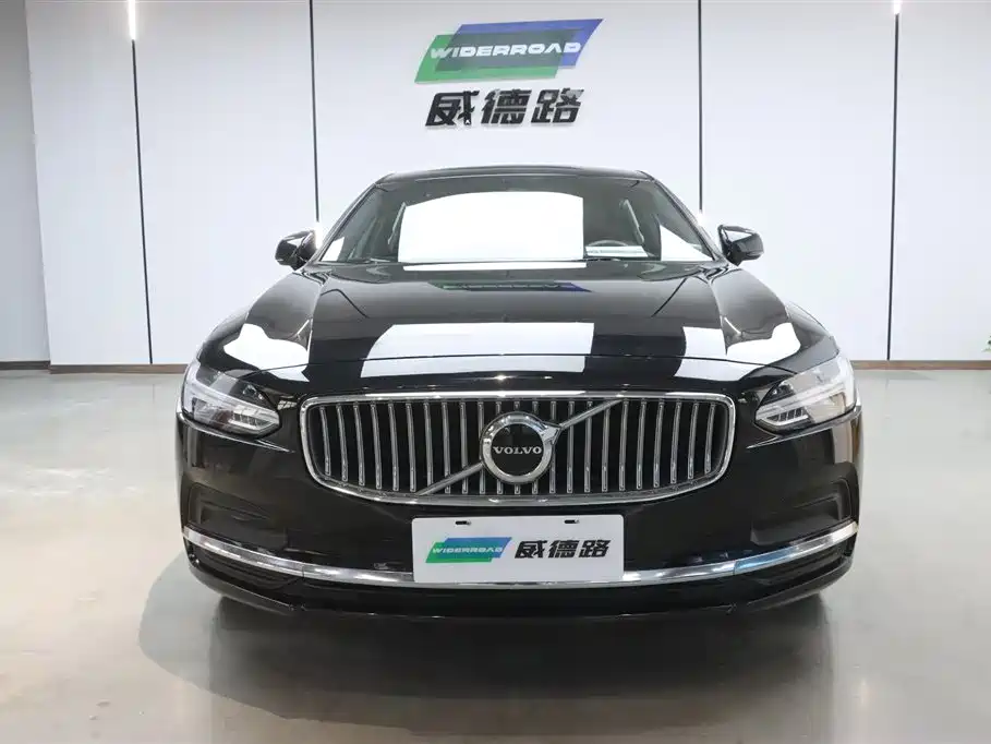 Volvo S90 2023 B5 Luxury