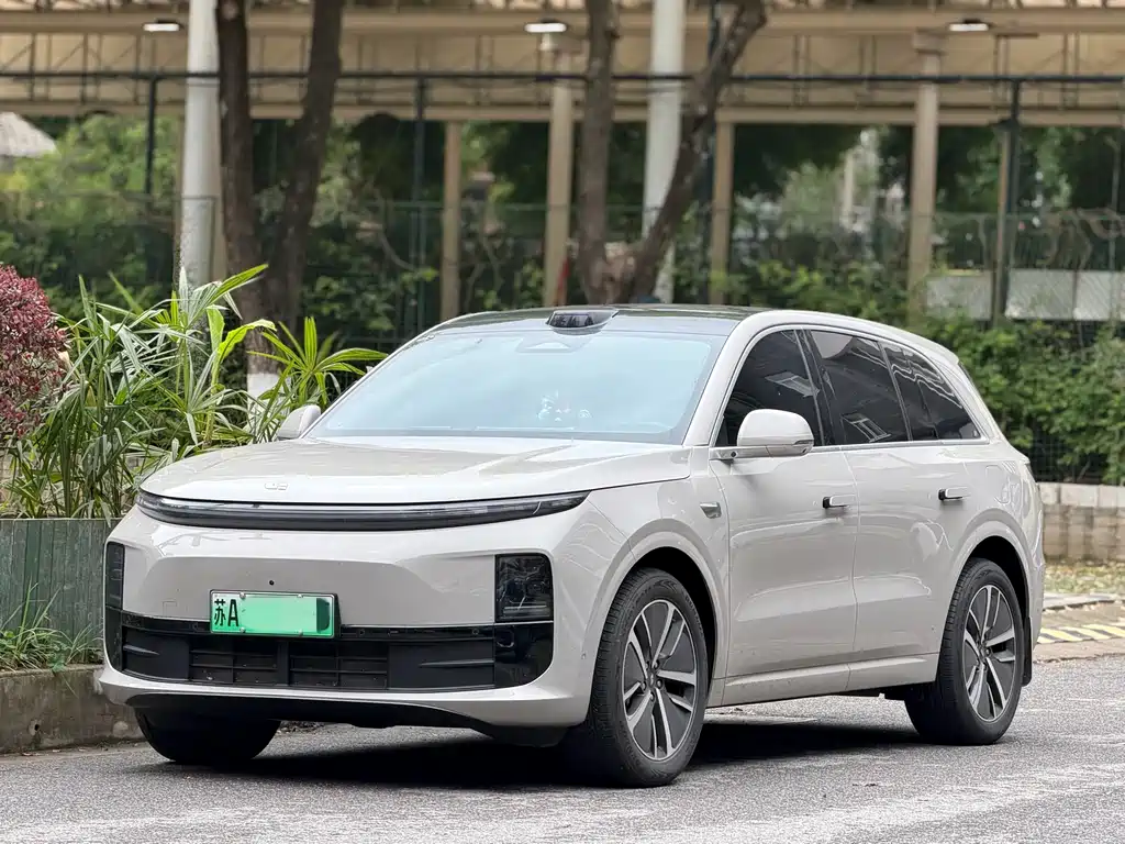 Li Auto Li L6 2025