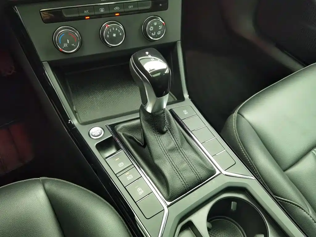 Volkswagen Passat — миниатюра 13