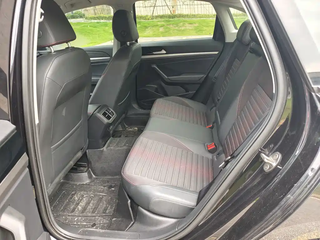 Volkswagen Lavida — миниатюра 9