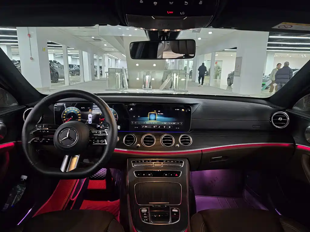 Mercedes-Benz E-Class — миниатюра 4