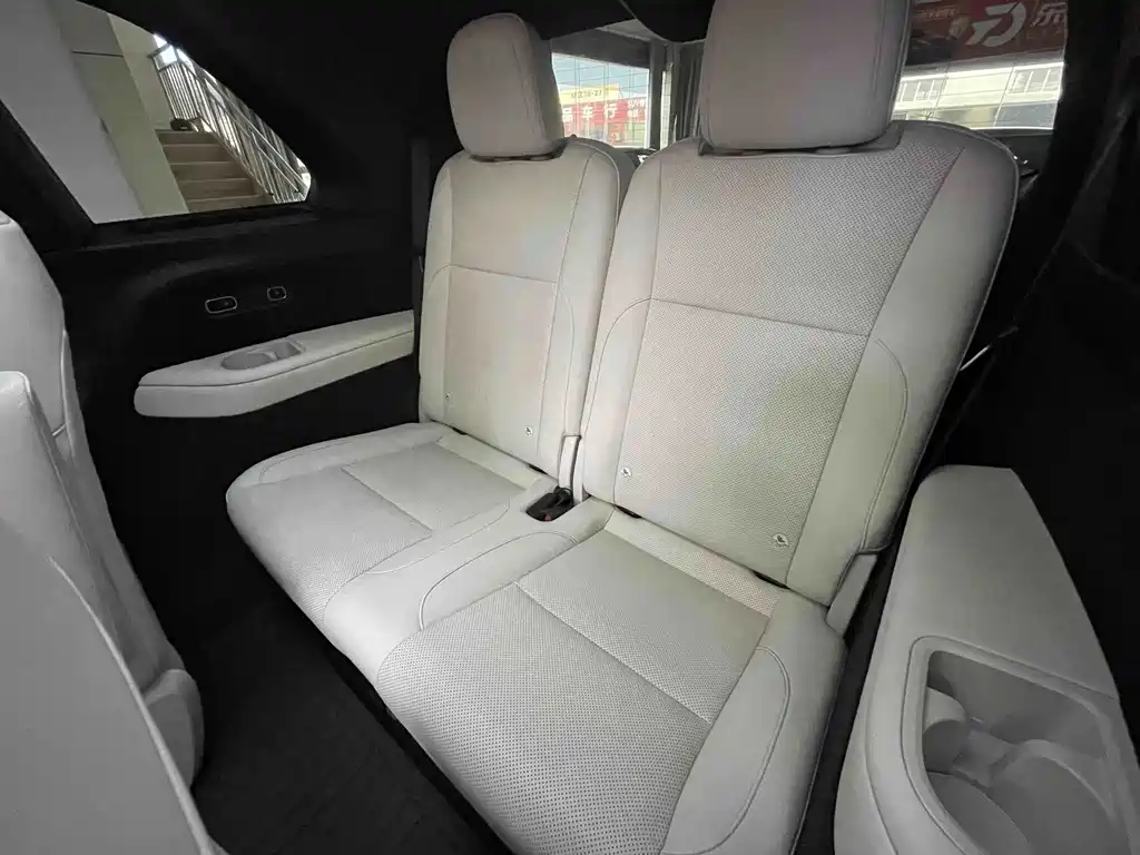 Li Auto Li L8 — миниатюра 20