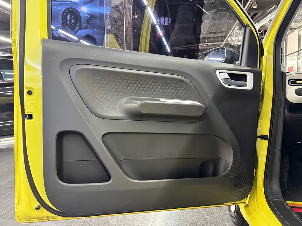 Wuling MINIEV — миниатюра 6