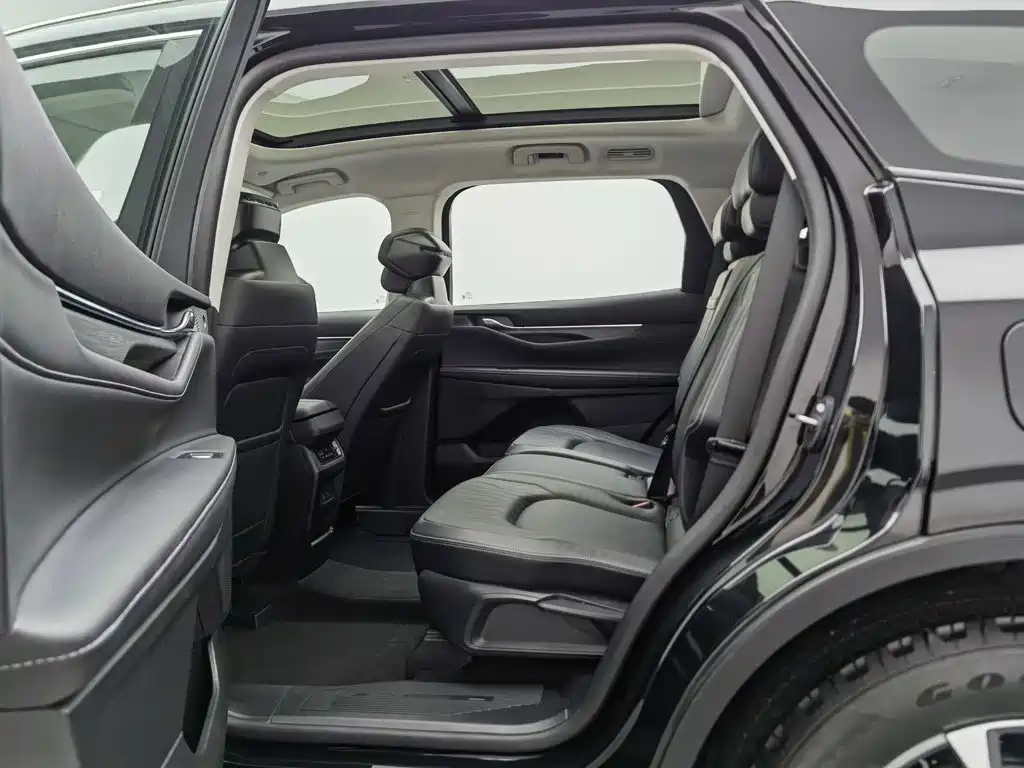 Ford Edge — миниатюра 15
