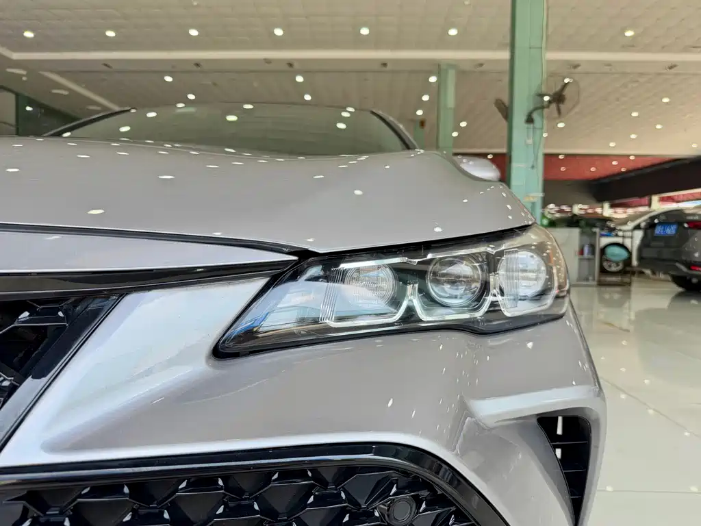 Toyota Avalon — миниатюра 4