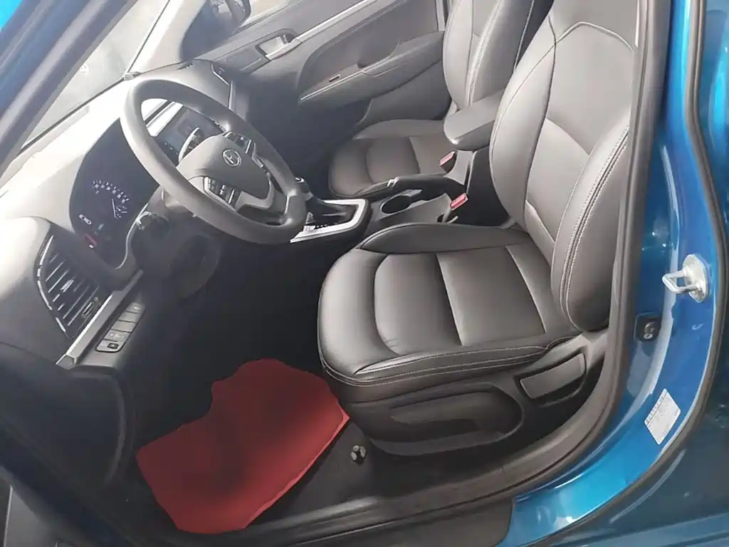 Hyundai Elantra — миниатюра 15