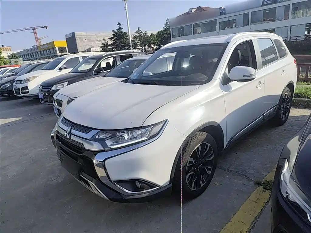 Mitsubishi Outlander 2020