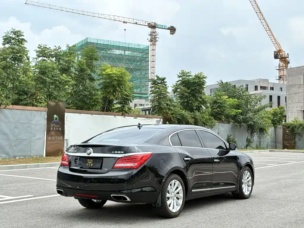 Buick LaCrosse — миниатюра 9
