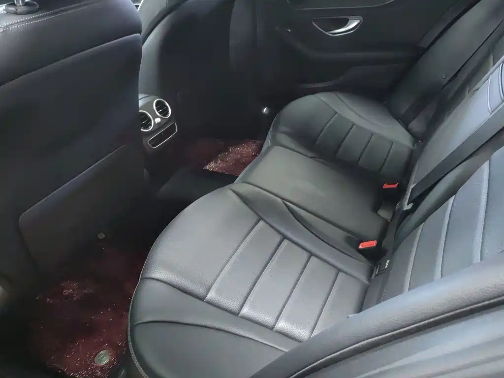 Mercedes-Benz C-Class — миниатюра 7