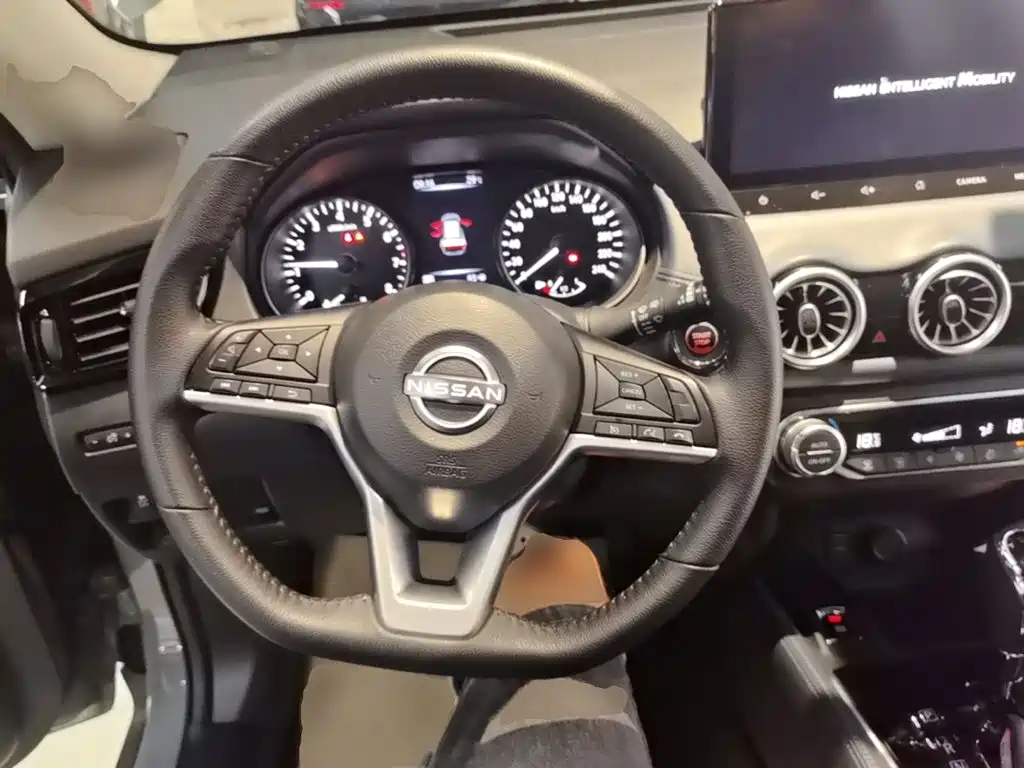 Nissan X-Trail — миниатюра 11