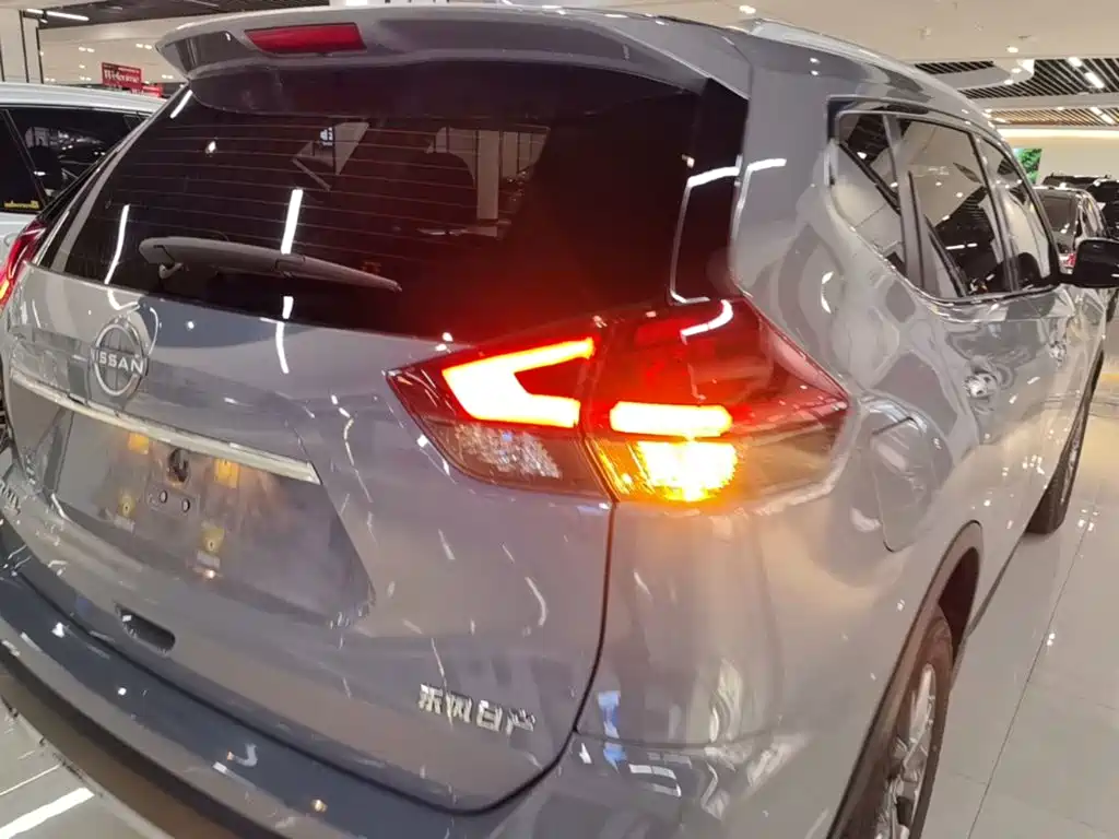 Nissan X-Trail — миниатюра 8