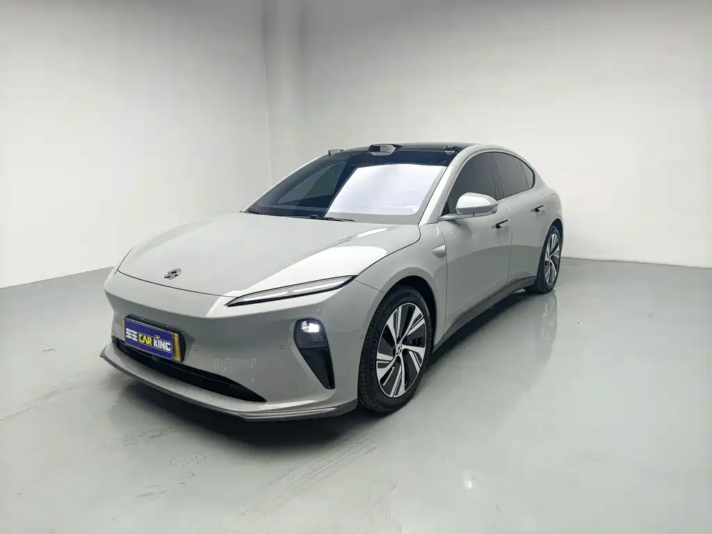 NIO ET5