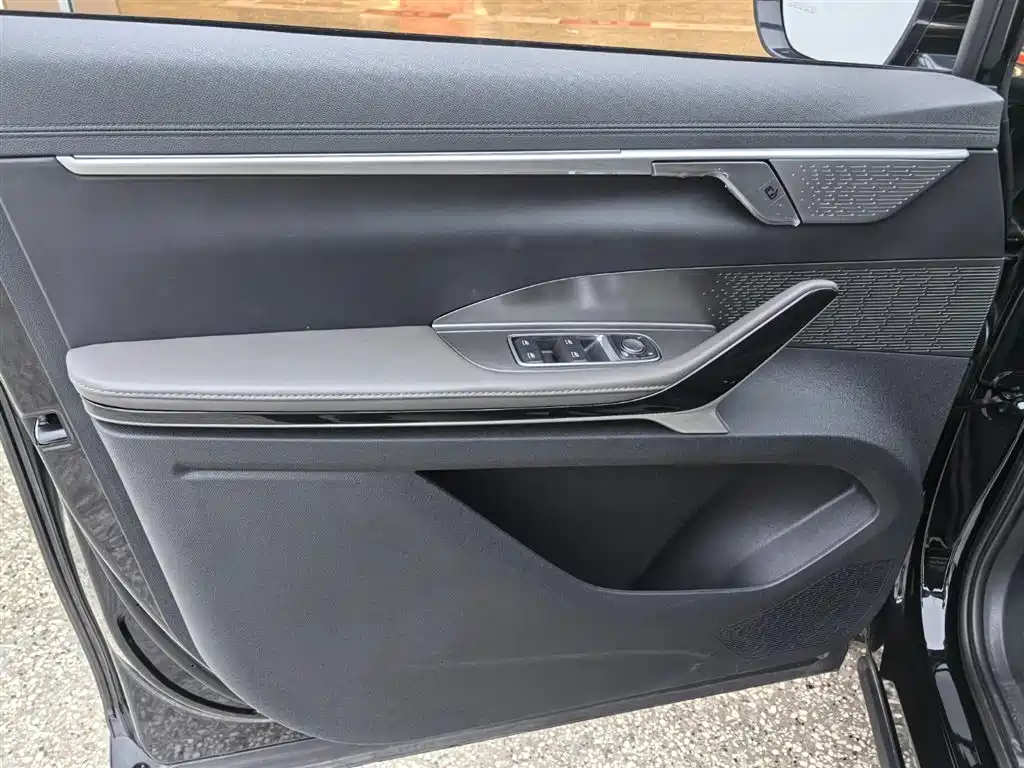 SAIC MAXUS EVERYONE 7