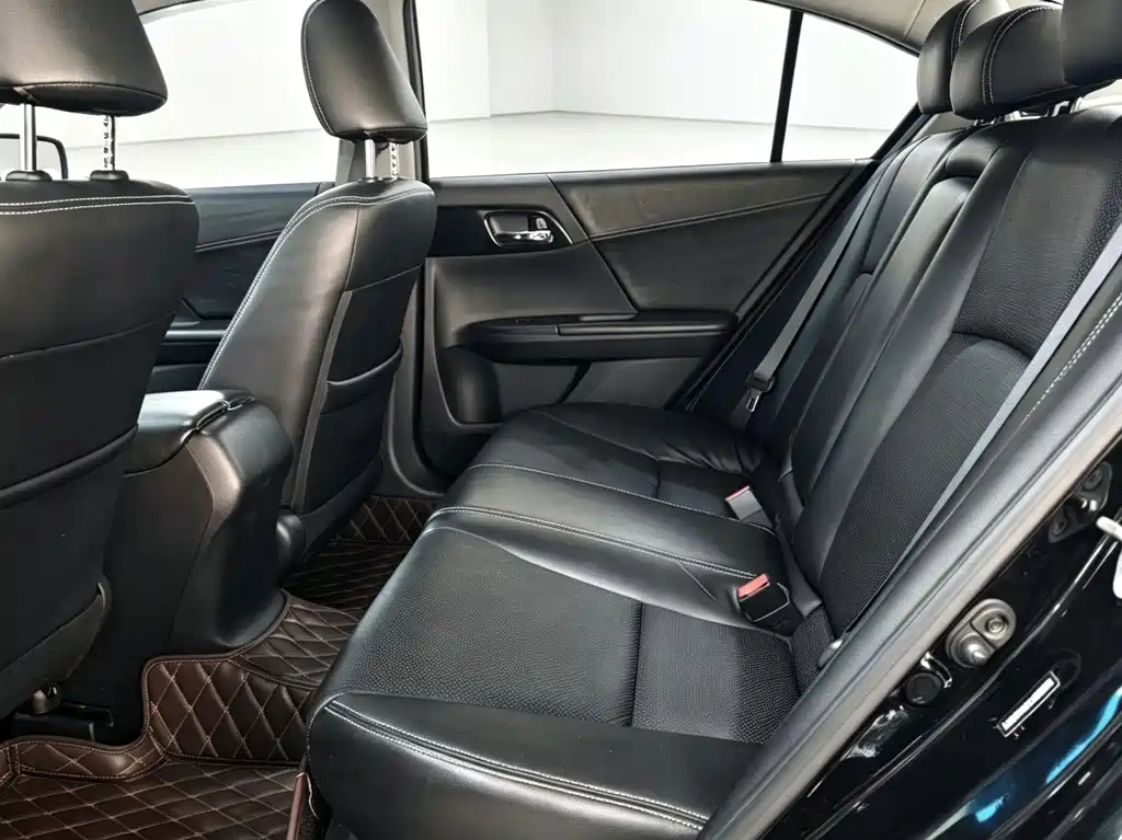 Honda Accord — миниатюра 6
