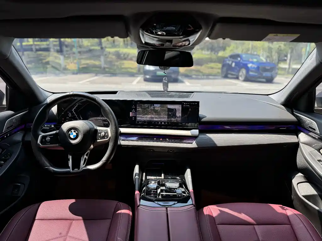 BMW 5 Series — миниатюра 5