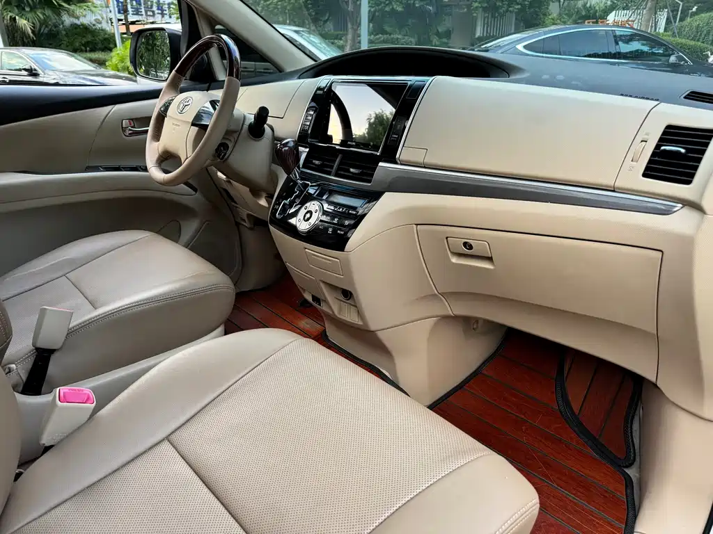 Toyota Previa — миниатюра 11