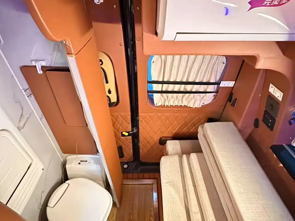 Ford Transit — миниатюра 8