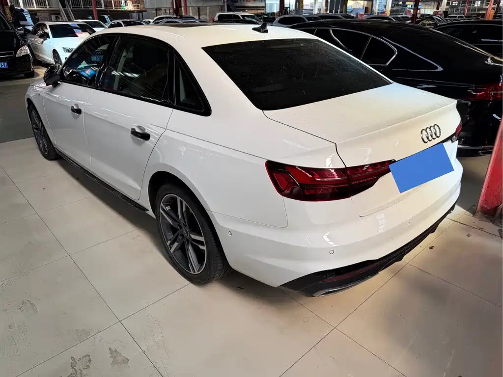 Audi A4L — миниатюра 12