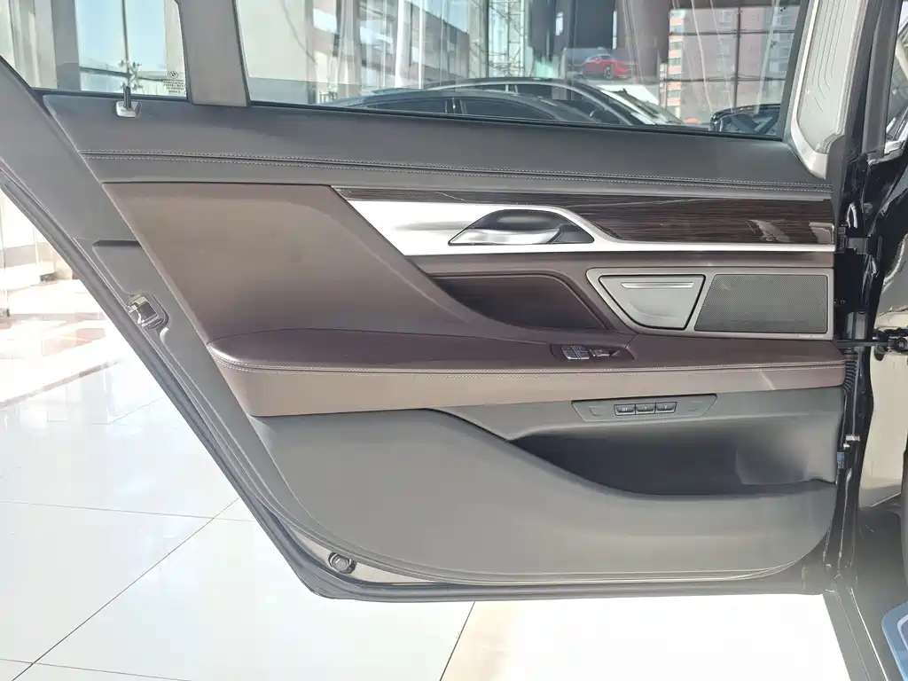 BMW 7 Series 7 2021 730Li Luxury