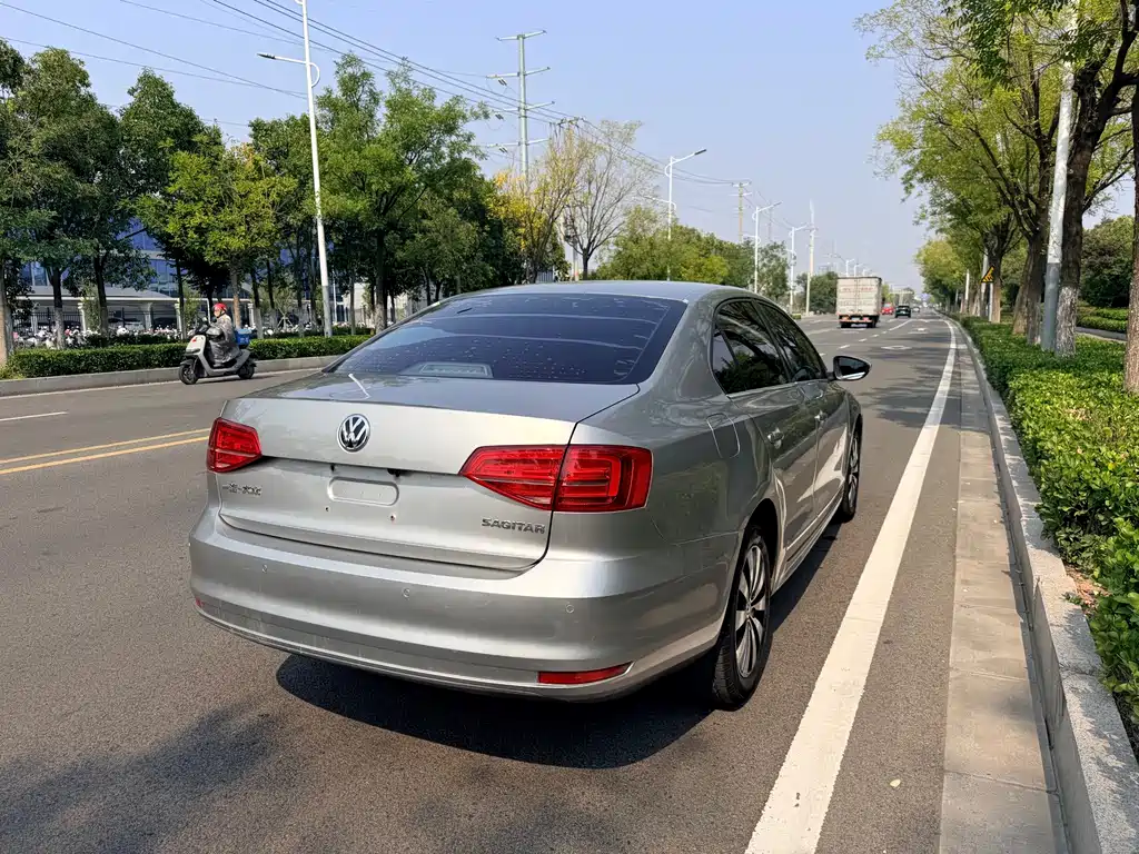Volkswagen Sagitar — миниатюра 8