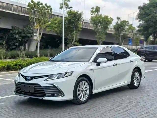 TOYOTA CAMRY 2021