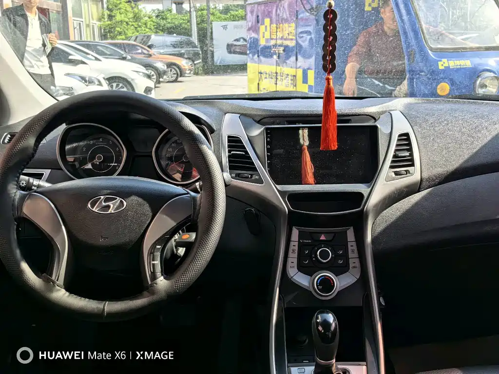 Hyundai Elantra Langdong — миниатюра 4