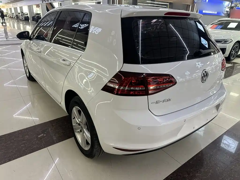 Volkswagen Golf — миниатюра 12