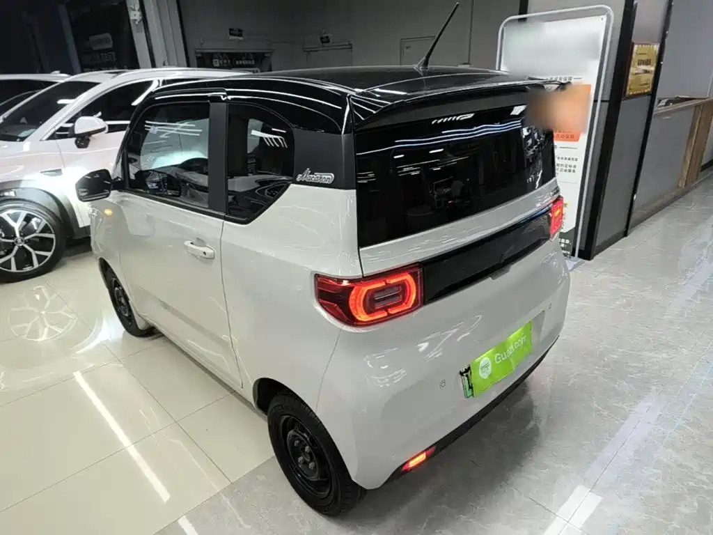 Wuling MINIEV — миниатюра 5