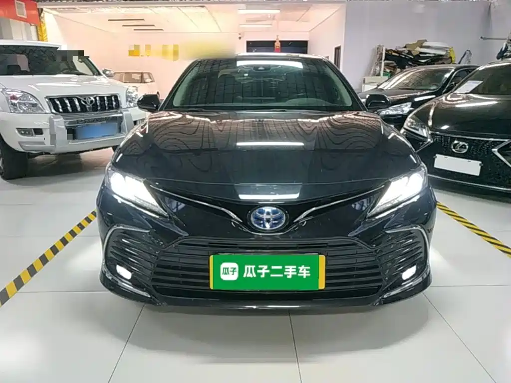 Toyota Camry — миниатюра 3