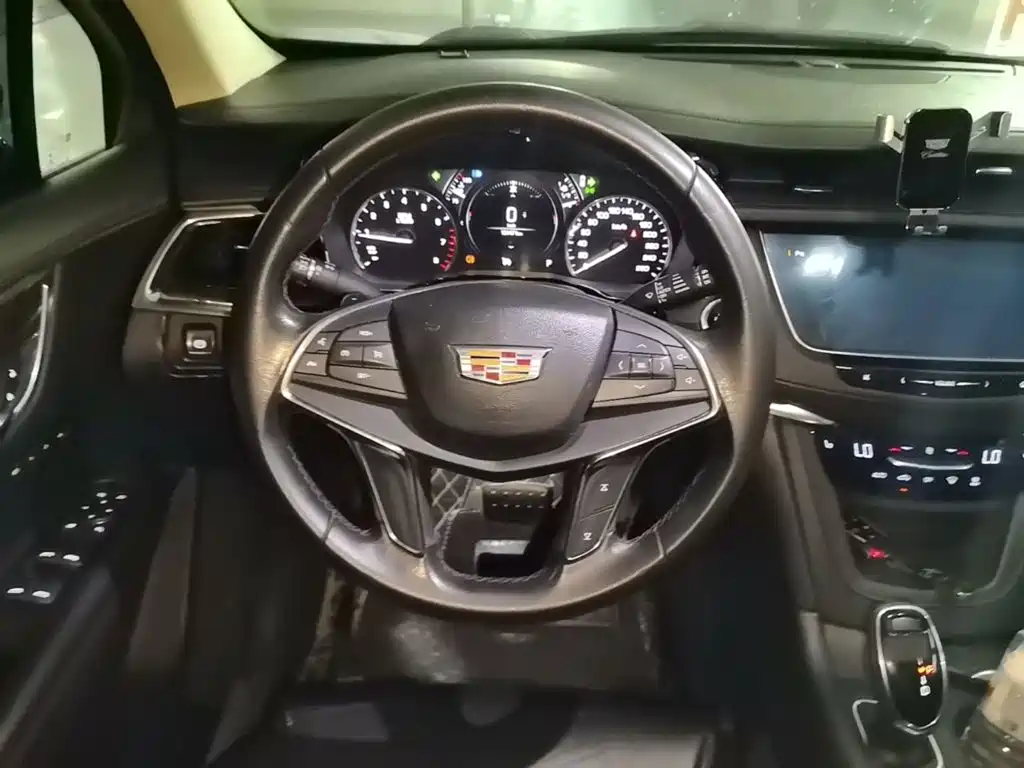 Cadillac XT5 — миниатюра 11