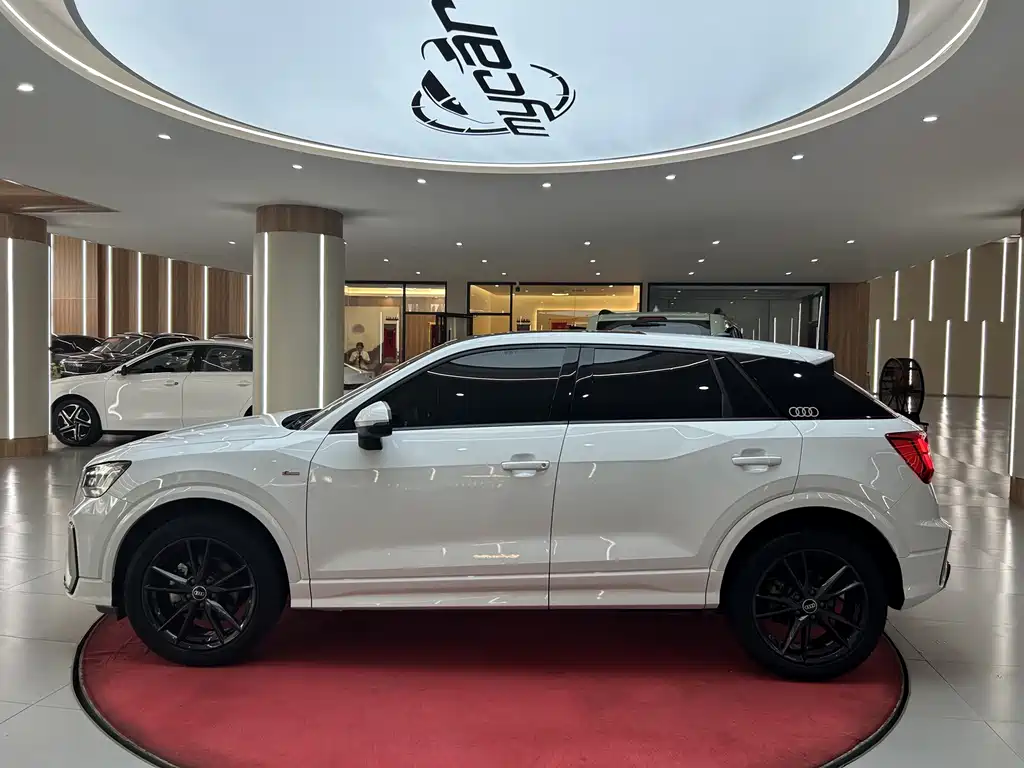 Audi Q2L — миниатюра 7