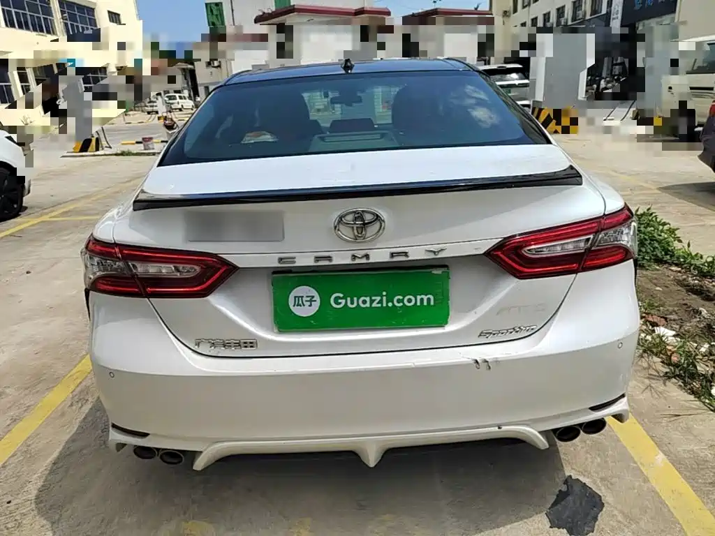 Toyota Camry — миниатюра 6