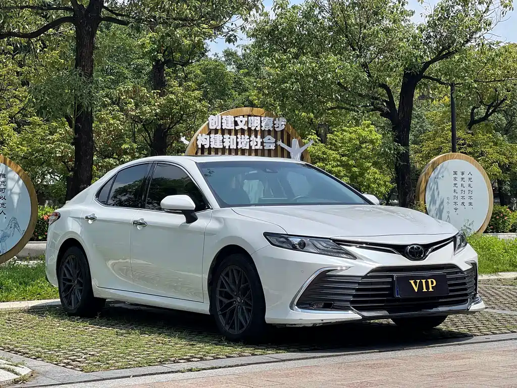 Toyota Camry — миниатюра 6