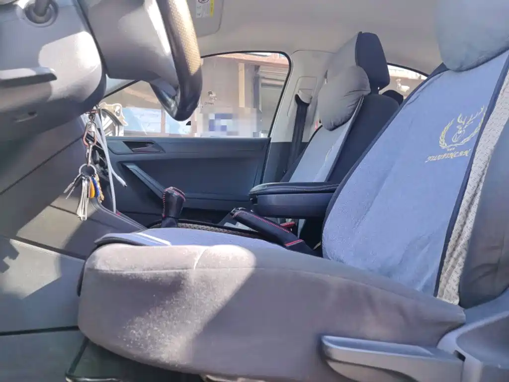 Volkswagen Jetta — миниатюра 11