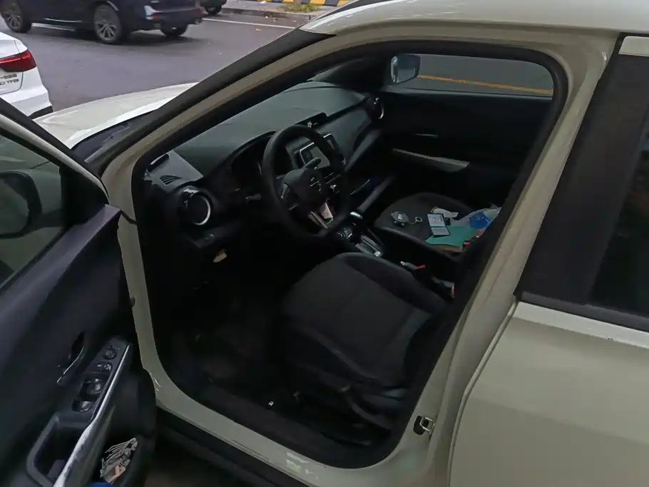 Nissan Kicks — миниатюра 9