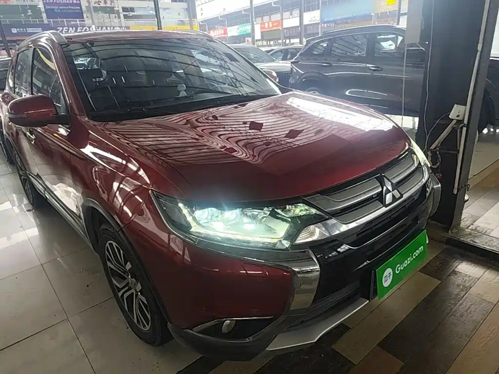 Mitsubishi Outlander — миниатюра 4